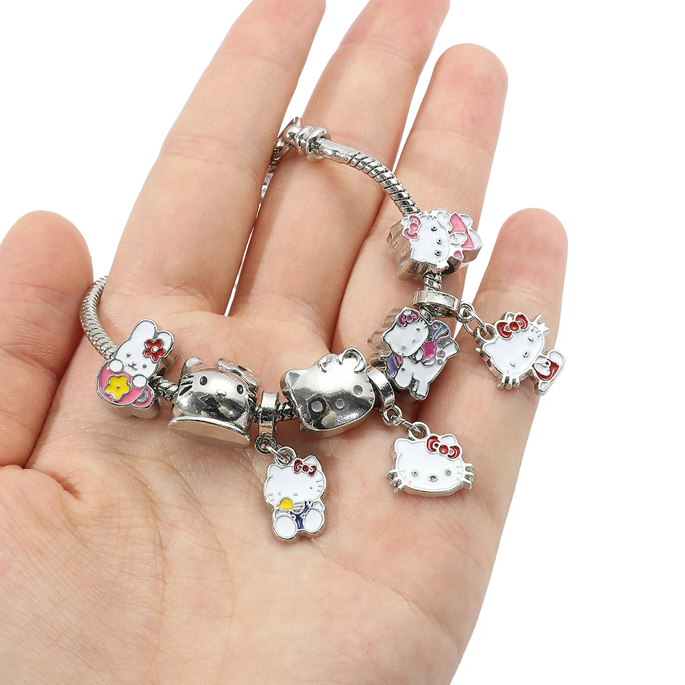 Berloques com pulseira Hello Kitty